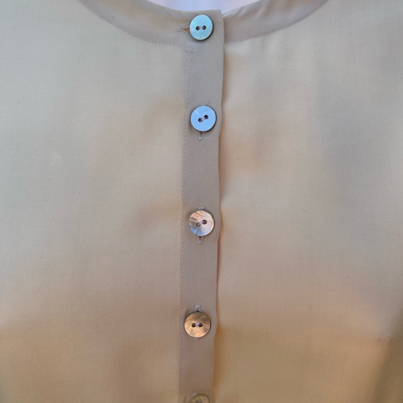 Ann Taylor Blouse Long Sleeve Button Down cream 4P - Picture 2 of 6